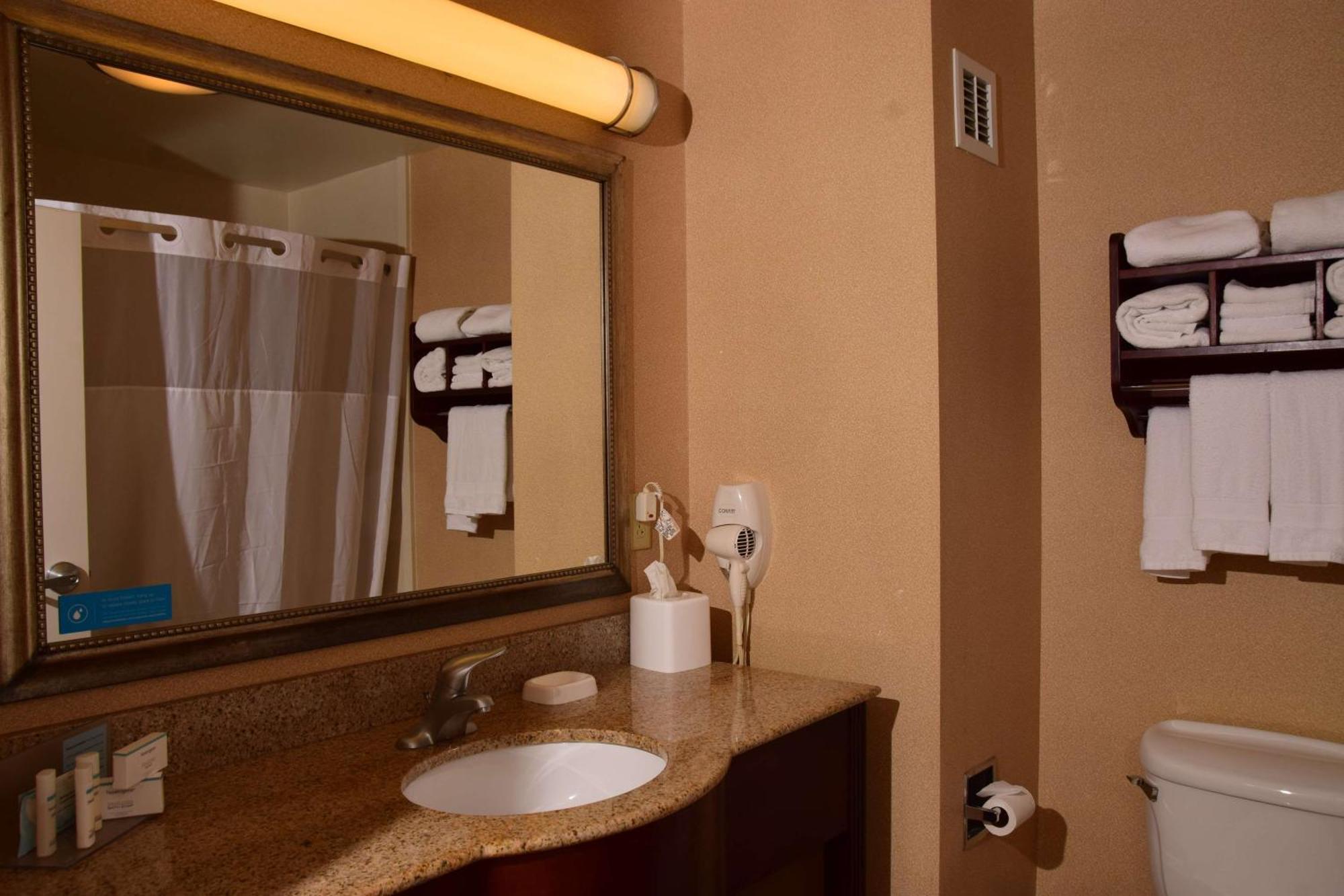 Hampton Inn Indiana Bagian luar foto